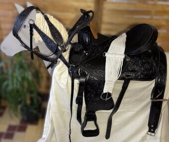 Westernový sedlový komplet 15) černé Floral