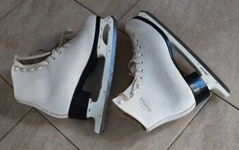 Starší dámské brusle Botas vel. 39