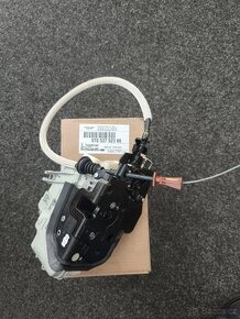 Zámek dveří Porsche Panamera