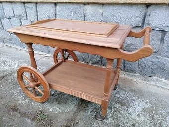 Servírovací stolek