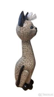 Ručně malovaná dřevěná socha