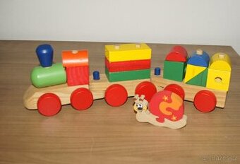 Dřevěný vláček + šnek