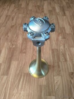 Houkačka z lokomotivy