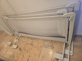 3x zábrana okolo postele