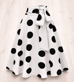 Krásná nová sukně