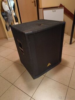 Behringer Eurolive B1800X