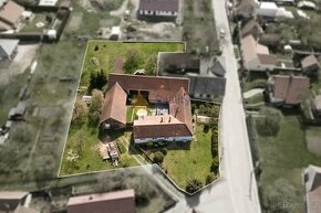 Prodej rodinného domu na statku, zahrada 1.745 m2, garáž, Žď