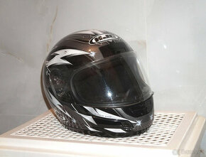 Málo jetá helma na motorku M motocyklová přilba HJC vel. M (