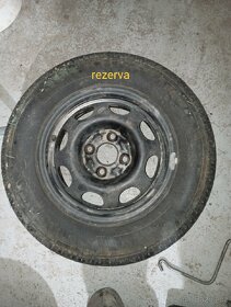 Felicie ( letní pneu, rezervní kolo a další)
