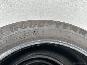 215/55 R17 V94 letní pneumatiky - Goodyear EfficientGrip - 1