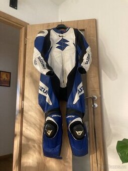 Kombinéza Dainese Edice Suzuki