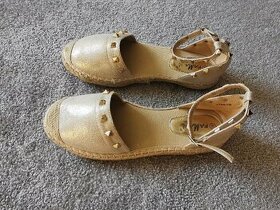 Nové zlaté espadrilky - 1