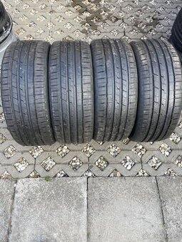 Letní pneu 225/40/20