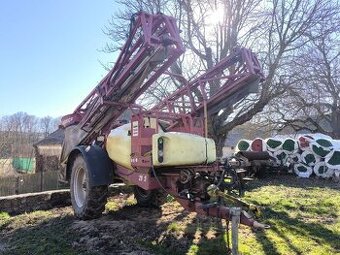 Tažený postřikovač Hardi Commander 2800