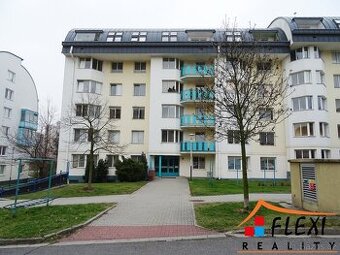 Pronájem prostorného bytu 1+kk s lodžií, 34 m2, Ostrava - Bě