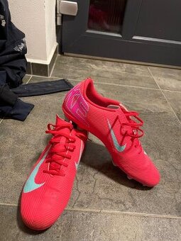 Kopačky Nike mercurial