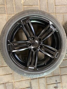 Alu kola Audi 18 235 40 18 letni