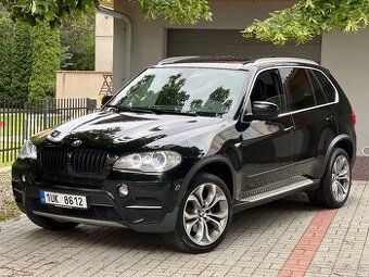 BMW X5 E70 3.0D /LCI/INDIVIDUÁL/KEYLESS/LED/PANO/SOFTCLOSE/