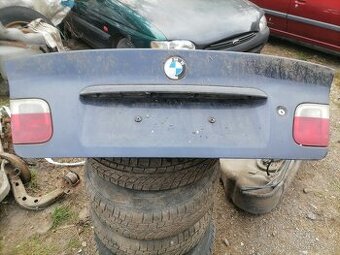 Víko kufru na Bmw e46