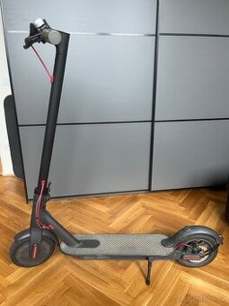 Elektrická koloběžka Xiaomi M365