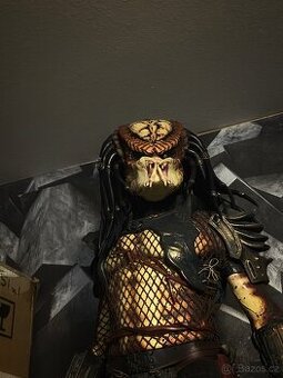 Sideshow predator city hunter