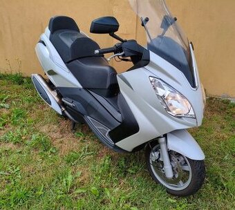 Peugeot satelis 400 r.v. 2015