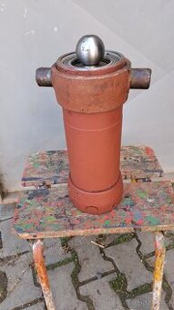 Hydraulický válec