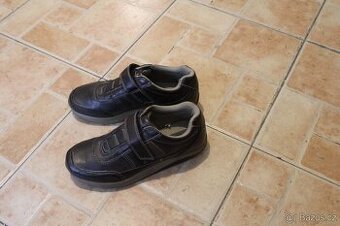 Sportovní obuv zn. Welness Comfort, vel. 43
