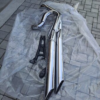 PRODÁM VÝFUK NA SUZUKI M 1800 R
