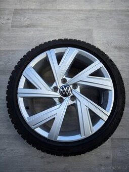 R18 ORIG. ZIMNI KOLA VW GOLF BERGAMO 225/40/18