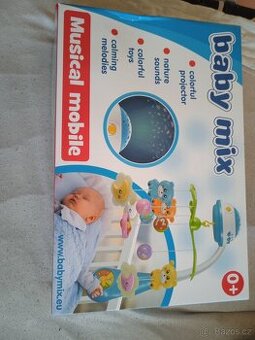 Kolotoč nad postýlku