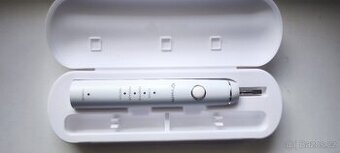 sonický zubní kartáček