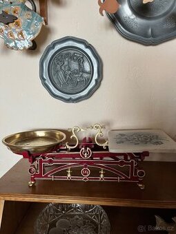 ZAJÍMAVÉ STARÉ LITINOVÉ VÁHY