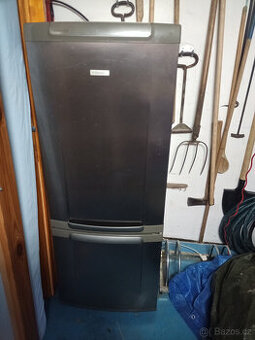 Lednička s mrazákem