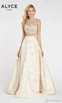 Stylový dvoudílný společenský set – vel. S – 1 500 Kč