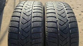Zimní pneu 215/55/17 Pirelli