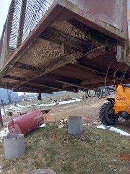 traktorový vlek korba 7t