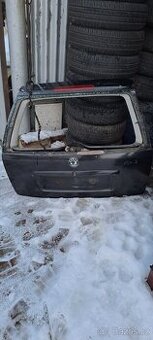 Páté kufrove  dveře škoda Octavia1 combi