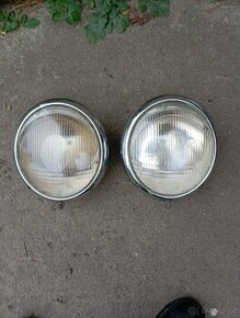 Přední s světla asi VW brouk