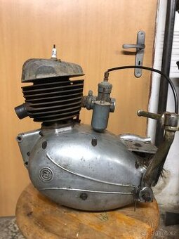 motor čz 125
