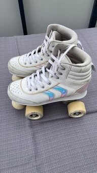 Dětské kolečkové brusle 35