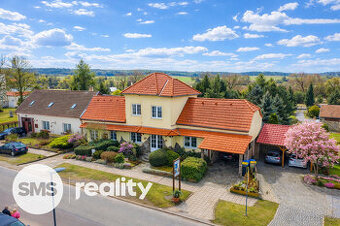 Prodej dvou rodinných domů, 327 m²