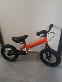 Balanční kolo s odpružením