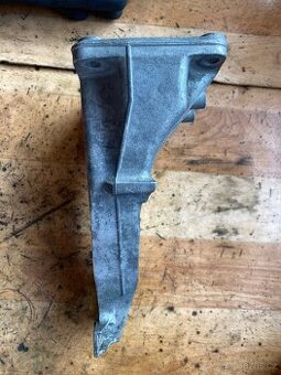 Držák motoru r6 e36