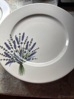 Bohemia porcelán- jídelní sada talířů