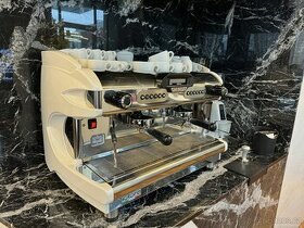 Dvoupákový kávovar Futura