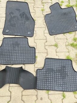 Gumové koberce na Karoq