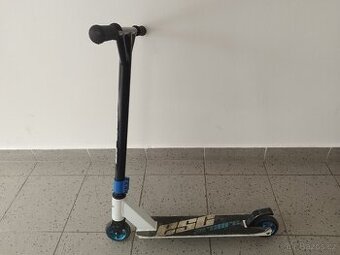 Dětská freestyle koloběžka