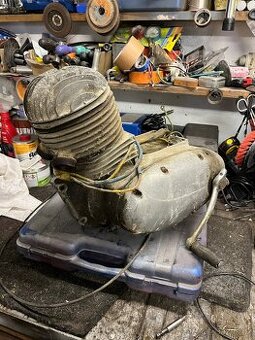 Prodám motor z motorky ČZ 175