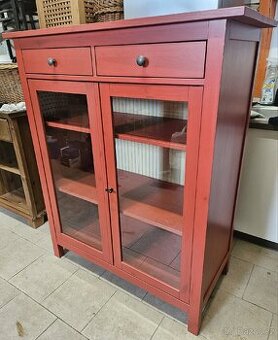 Velká komoda/vitrína IKEA Hemnes